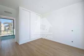New 4 Bedroom Villa with Pool, Barbecue and Box Garage in Belavista, Parchal - Lagoa