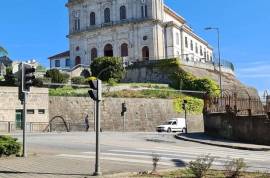 Building 5 floors ( Porto )