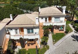 3 Bedroom Apartment with Pool & Gym next to Porto de Mós Beach | Lagos, Algarve