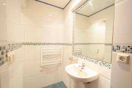 listing listing