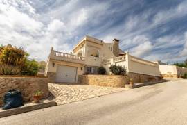 listing listing