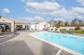 MAISON D'ARCHITECTE EXCEPTIONNELLE 4/5 CH JARDIN PISCINE VERGER POTAGER ETANG