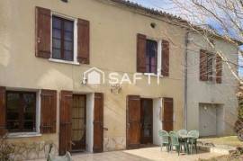 Maison spacieuse et lumineuse à vendre à Barbaste – 125 m², 5 ch., avec grand jardin de 1000 m² !
