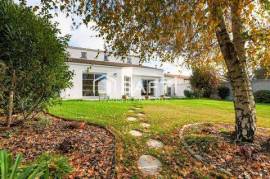 3 suites parentales, terrain piscinable, garage