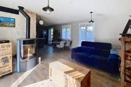 Maison familiale chaleureuse dans un cadre verdoyant