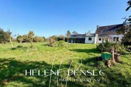 Maison rénovée avec vie de plain-pied + Dépendance à rénover, le tout sur un terrain de 2 533 m².