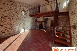 Maison composée de 2 logements, 7 pièces, 5 chambres