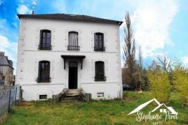 Charmante maison familiale au cœur de Sornac : calme, nature et potentiel d’aménagement au rendez-vous !