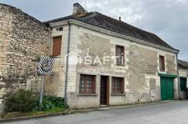 Grande maison dans le centre de LEIGNE SUR USSEAU