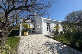 Maison de plain-pied de 118 m² proche du tram