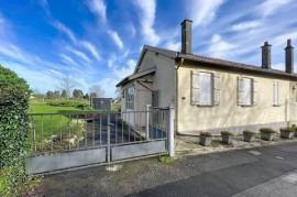 Située dans la commune de Liart