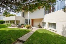 91- Itteville - Circular architect-designed house  260 m²  1,200 m² wooded grounds with no overlooking neighbours