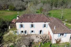 Maison familiale au calme avec piscine