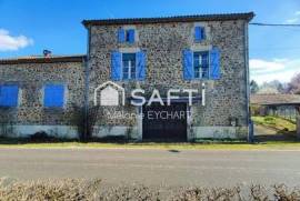 Maison ancienne 170 m² avec hangar, garages et grand terrain
