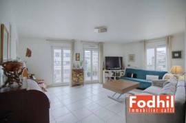 Appartement 3 pièces de 64m²- au 3éme sans vis à vis- Balcon et Parking.