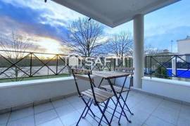 LUMINEUX GRANDE PIECE DE VIE BALCON SANS VIS A VIS