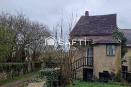 Maison avec fort potentiel – 79 000 € – Secteur calme à Genouilly (71)