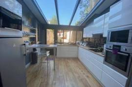 MAISON DE VILLE 3 CHAMBRES GARAGE PISCINE + LOGEMENT 2 CHAMBRES EN CENTRE VILLE !