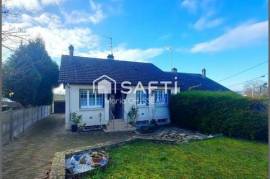 Maison sur sous sol total , comble aménageable.