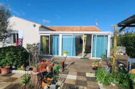 Maison 140m2 en excellent état, avec 4 chambres , garage et jardin de 1300 m2
