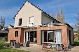 Maison dans un état impéccable, économe, au calme.