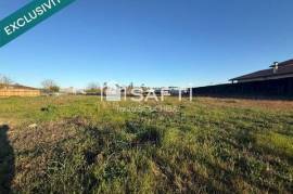 Terrain 786 m² libre constructeur, au calme