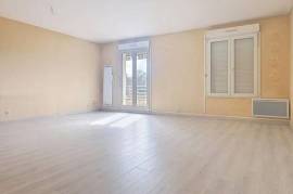 APPARTEMENT TYPE 4 AVEC PARKING PROCHE GARE