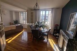 LES LICES, APPARTEMENT SPACIEUX, GARAGE ET CAVE