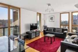 4 Rooms balcony on La Seine