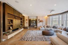 Very Unique And Tropical