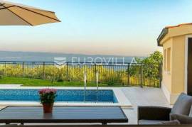 Split, Pazdigrad, unique one-room apartment for long-term rent in a great location