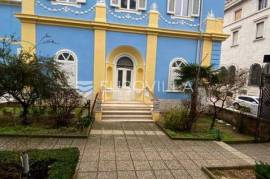 Pula, large office space on two floors, 300 m2