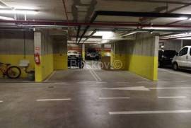 Duilovo Split parking 2 cars rental