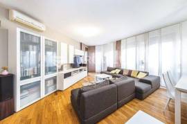 Zagreb, Ravnice, beautiful four-room apartment with garage, net usable area 115 m²