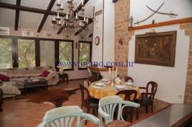 SPLIT, ŽNJAN, VILLA ON THE SEAFRONT!