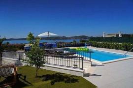 EXCELLENT VILLA WITH POOL AND SEA VIEW