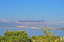 NICE HOUSE WITH SEA VIEW CLOSE TO TROGIR