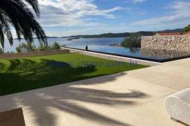 FANTASTIC LUXURY VILLA WITH PANORAMIC SEA VIEW