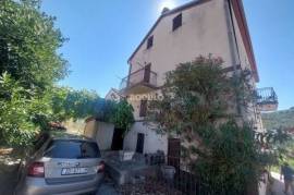 HOUSE ON FOUR FLOORS - KALI, UGLJAN ISLAND