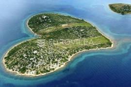 Zadar, Sv. Petar NM-Turanj attractive building plot 869m2, access road with infrastructure