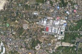 Split, TTTS, building plot