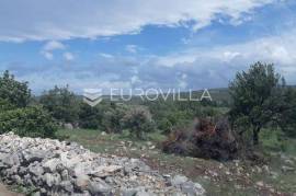 Brač, building land