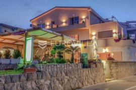 Pag, modern mini hotel with eight rooms, apartment, restaurant and gym