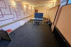 Osijek, Vatrogasno naselje, residential and commercial house, 160 m2