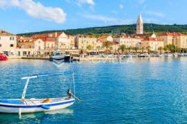 Brač-Supetar attractive office space with an upgrade project