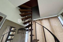 Paučje, 95 m2 cottage with great potential on a plot of 2622 m2