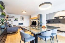 Solin, Gaspini, Modern Apartment with Open Views and Two Garages