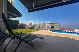 KOSTRENA - 3 bedroom + bathroom in a new building with a swimming pool, a garden and a view of the sea