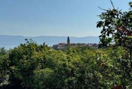ATTRACTIVE BUILDING LAND WITH SEA VIEW, 200 M FROM THE BEACH!