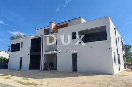 ZADAR, ZUKVE - Spaziosa casa bifamiliare con piscina! Nuova costruzione! E